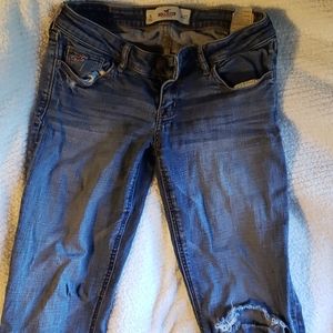 Hollister destressed capris